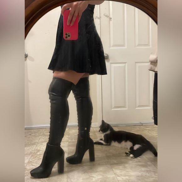 Leather healed high boots - Picture 4 of 4